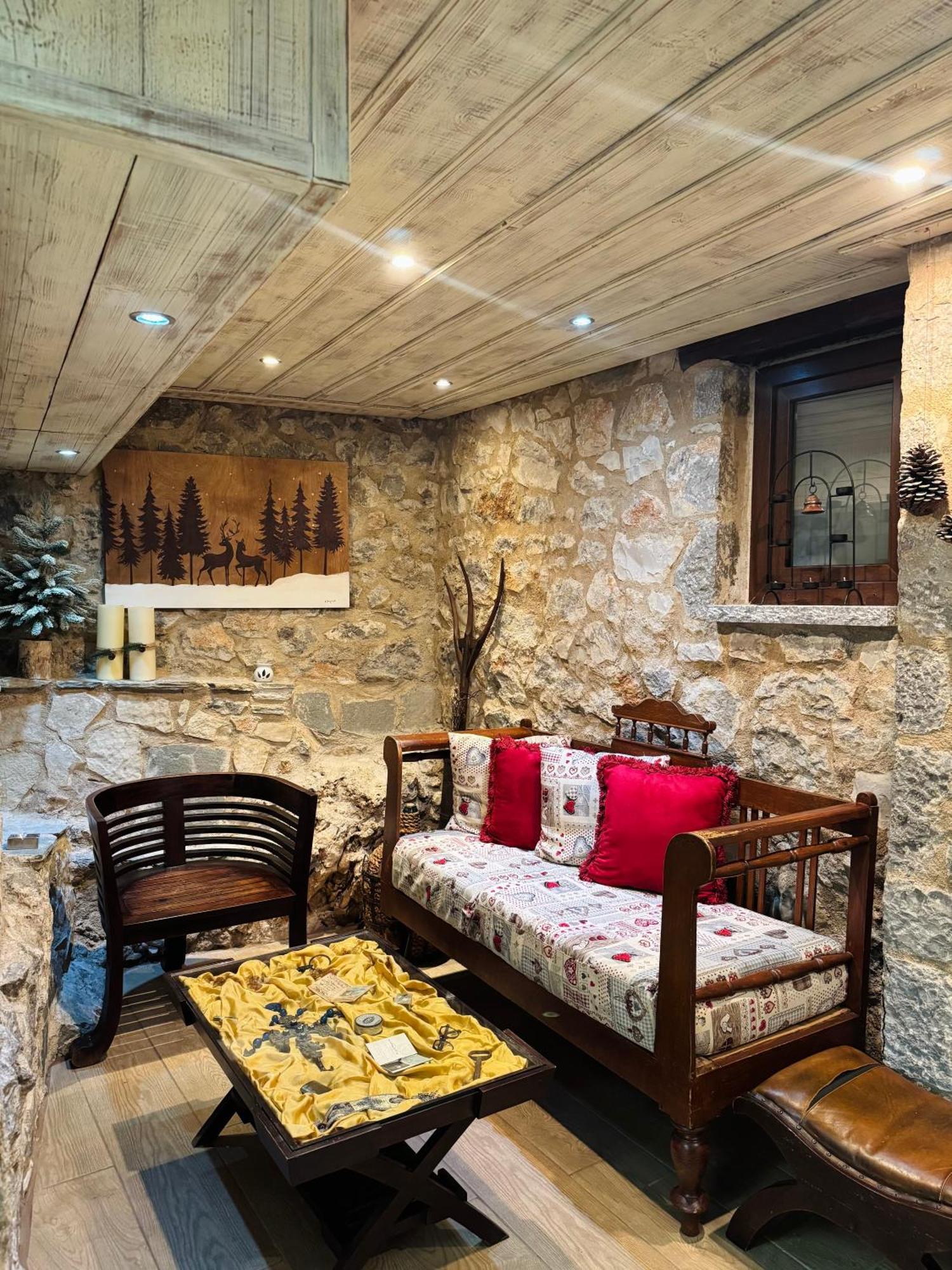 Alexandros Guesthouse 阿拉霍瓦 外观 照片